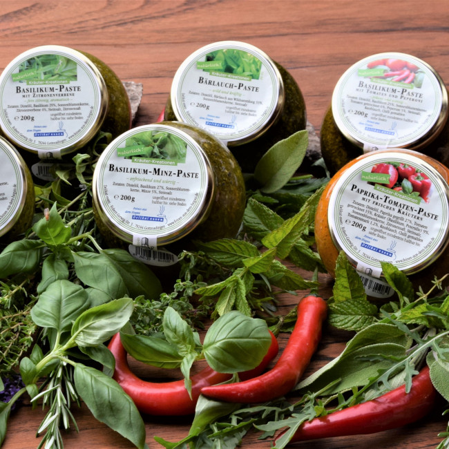 Kräuterpesto